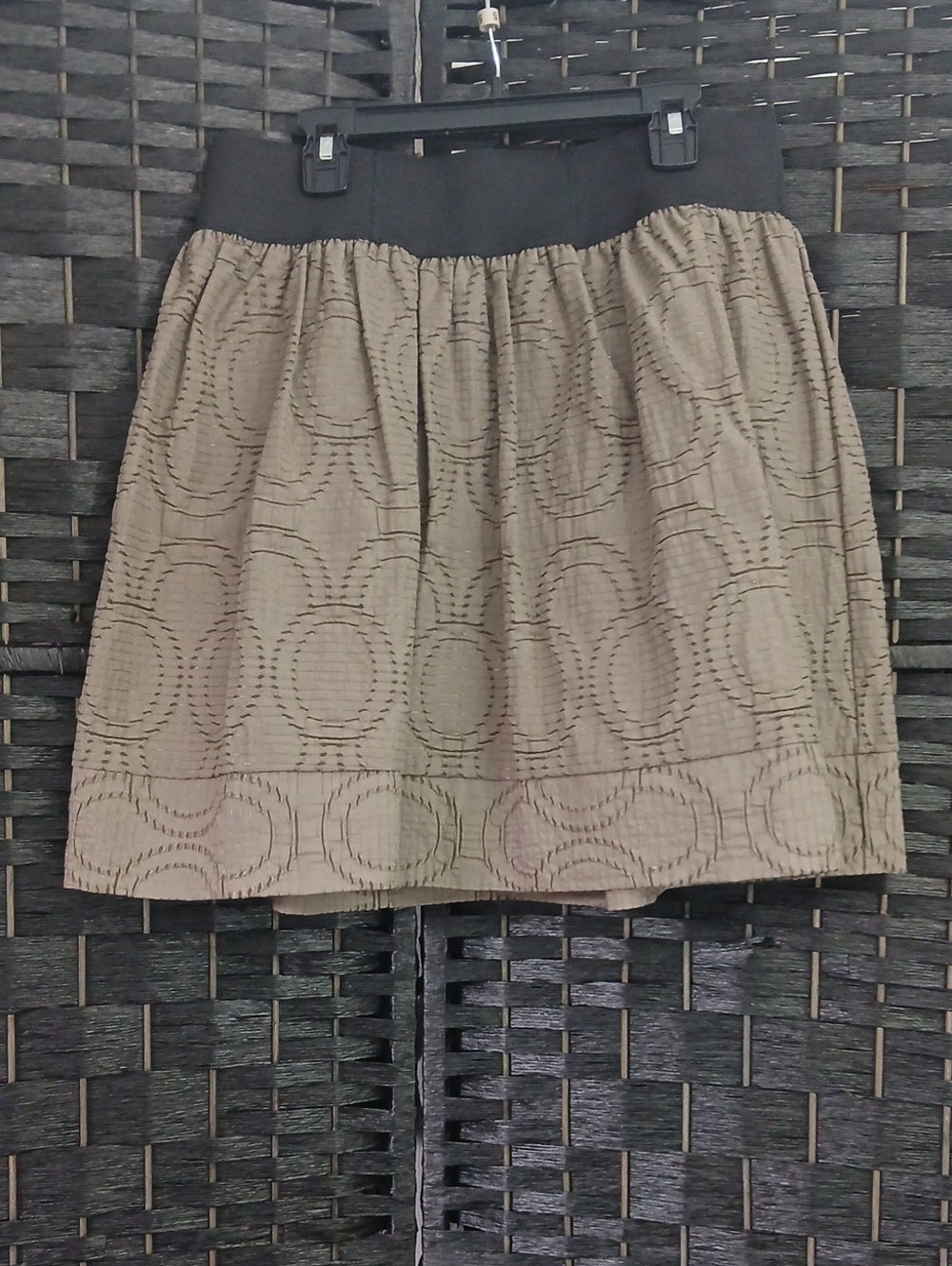 Simply Vera Taupe Textured Bubble Lined Mini Skirt Black Waistband Womens SZ XS